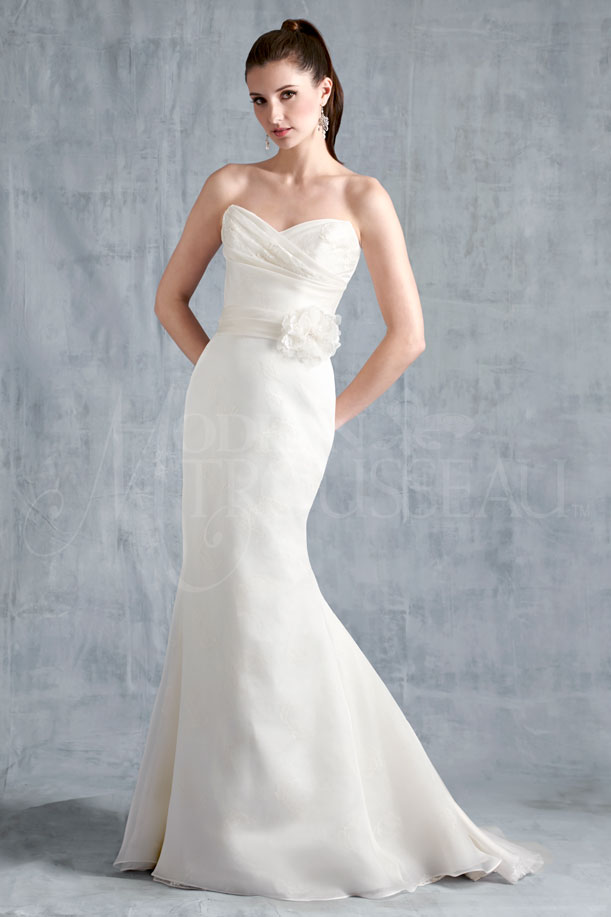 LOGAN bridal gown by Modern Trousseau